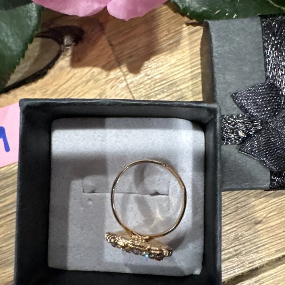 Adorable Hello Kitty Cat Kitten Silvertone Costume Adjustable Ring NEW w Box A9